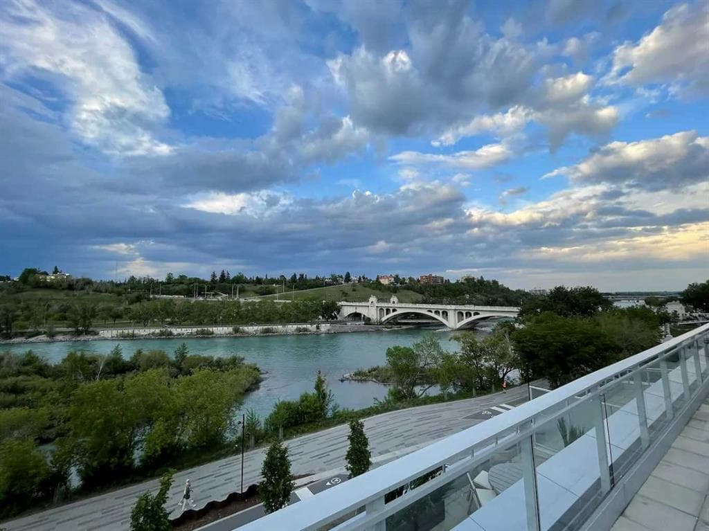 501, 128 Waterfront Court SW — photo 1