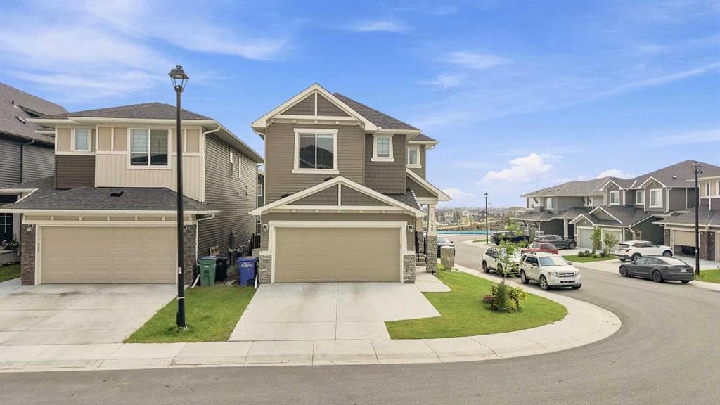 5-bed Detached for sale at 1448 Bayview Point SW, Airdrie