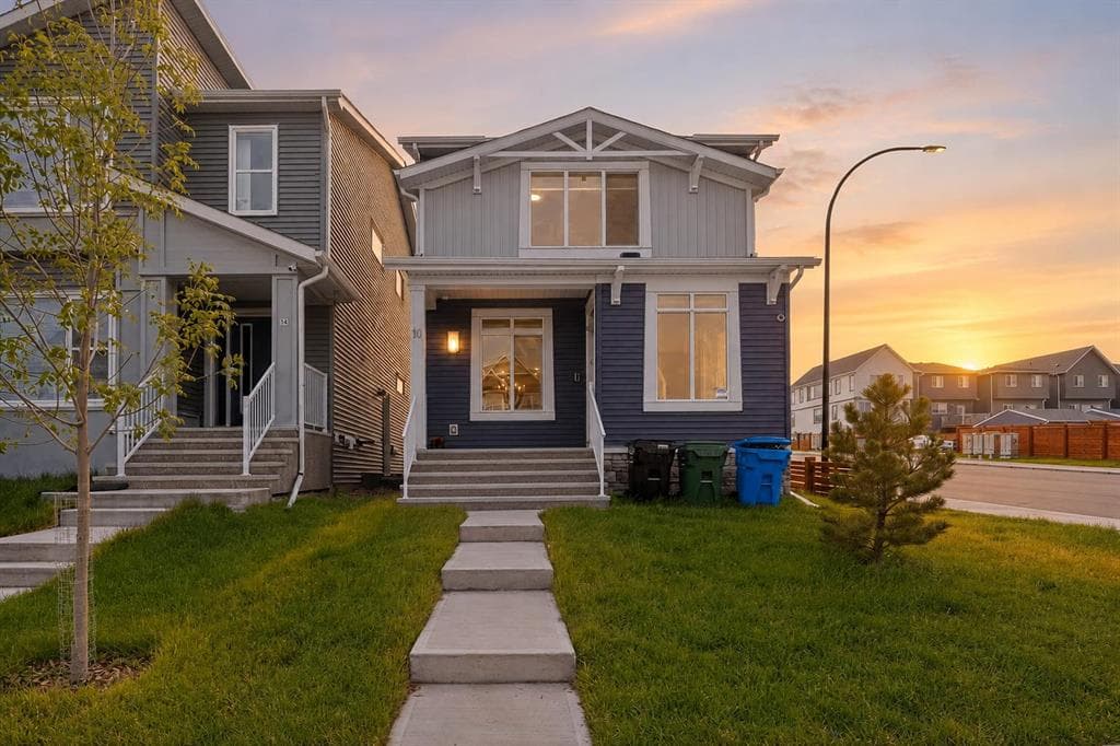 10 Lucas Close NW — photo 1