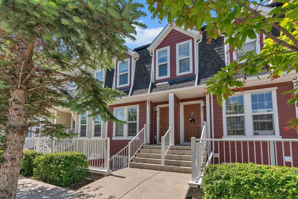 2-bed Townhouse for sale at 919 Auburn Bay Circle SE, Calgary