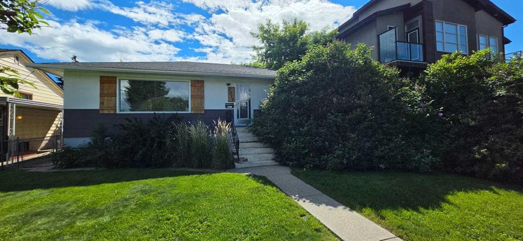 2515 Cochrane Road NW — photo 1