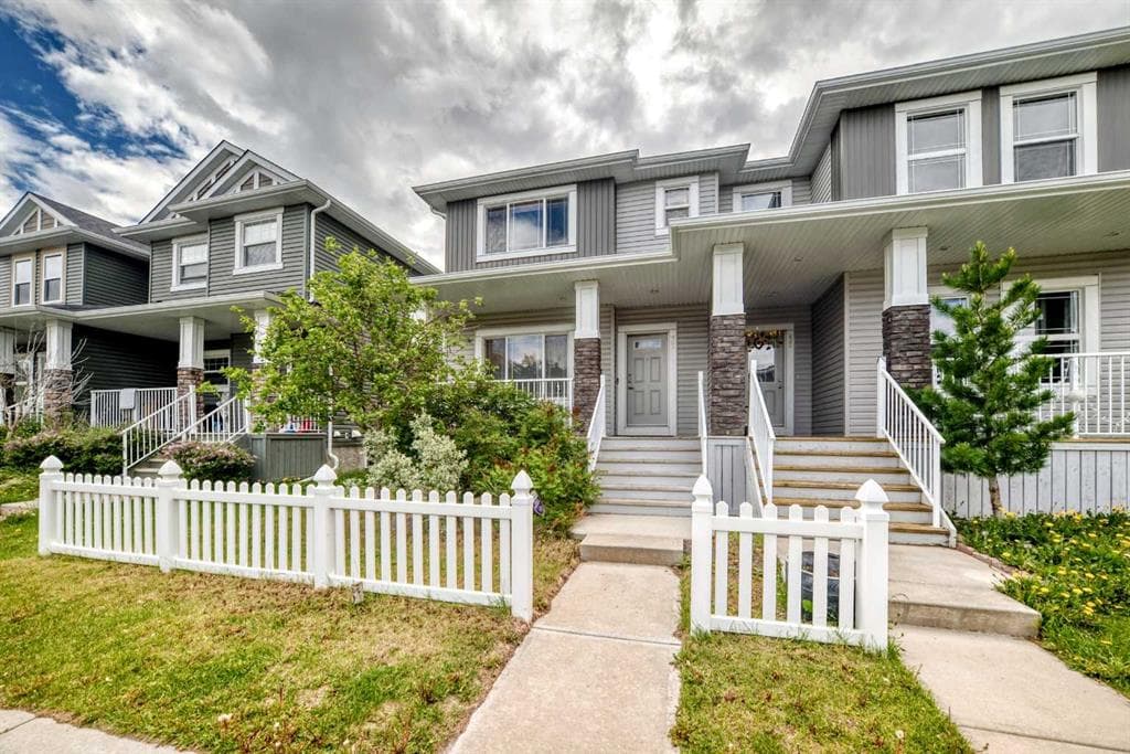 3-bed Semi-detached for sale at 17 Redstone Common NE, Calgary