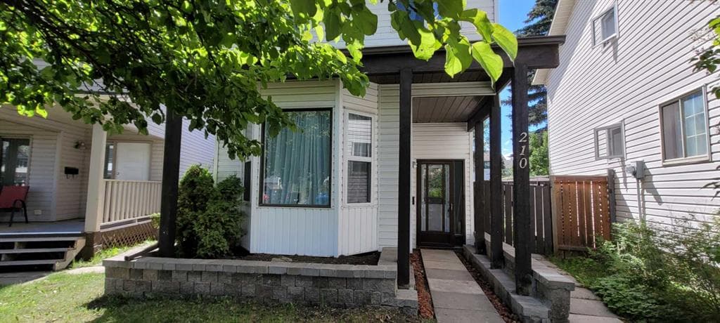 210 Woodmont Court SW — photo 1