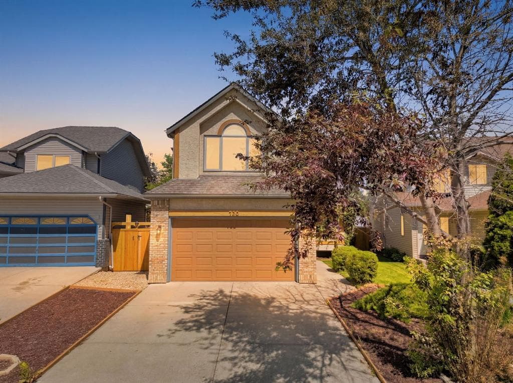 4-bed Detached for sale at 760 Riverbend Drive SE, Calgary