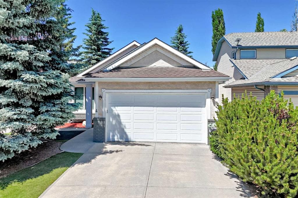 5-bed Detached for sale at 4 Valley Meadow Close NW, Calgary