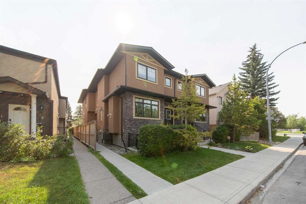3-bed Townhouse for sale at 2, 1934 26 Street SW, Calgary