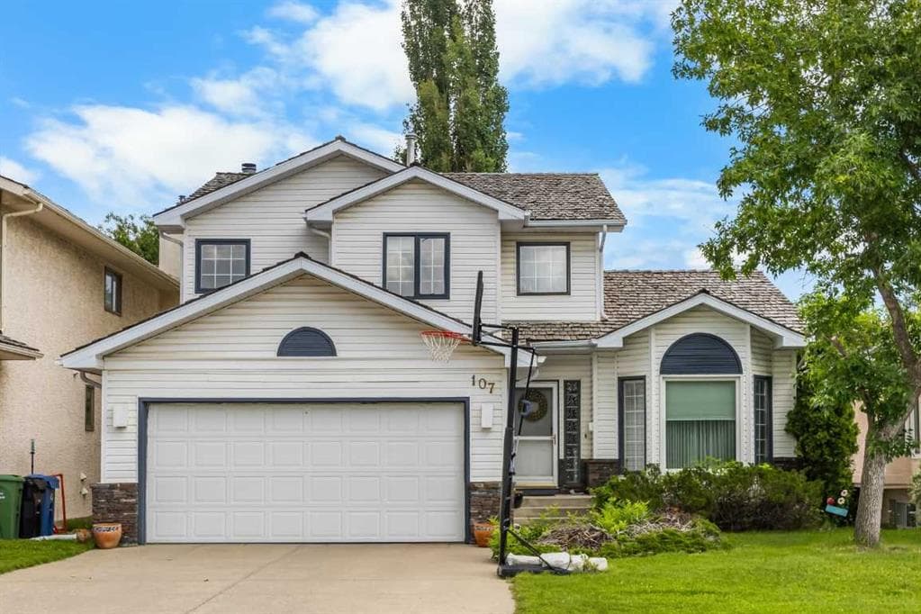 5-bed Detached for sale at 107 Hampshire Close NW, Calgary
