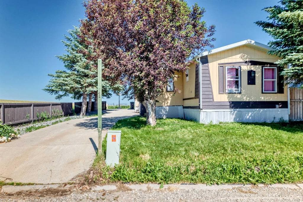 3-bed Detached for sale at 41 Westmount Drive, Cayley
