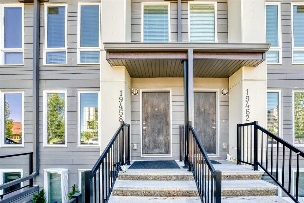 19458 37 Street SE — photo 1