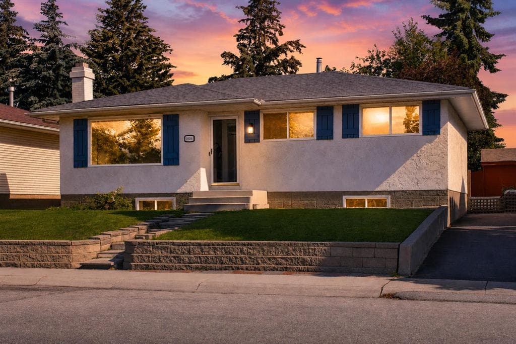 4-bed Detached for sale at 1816 Lynnover Road SE, Calgary