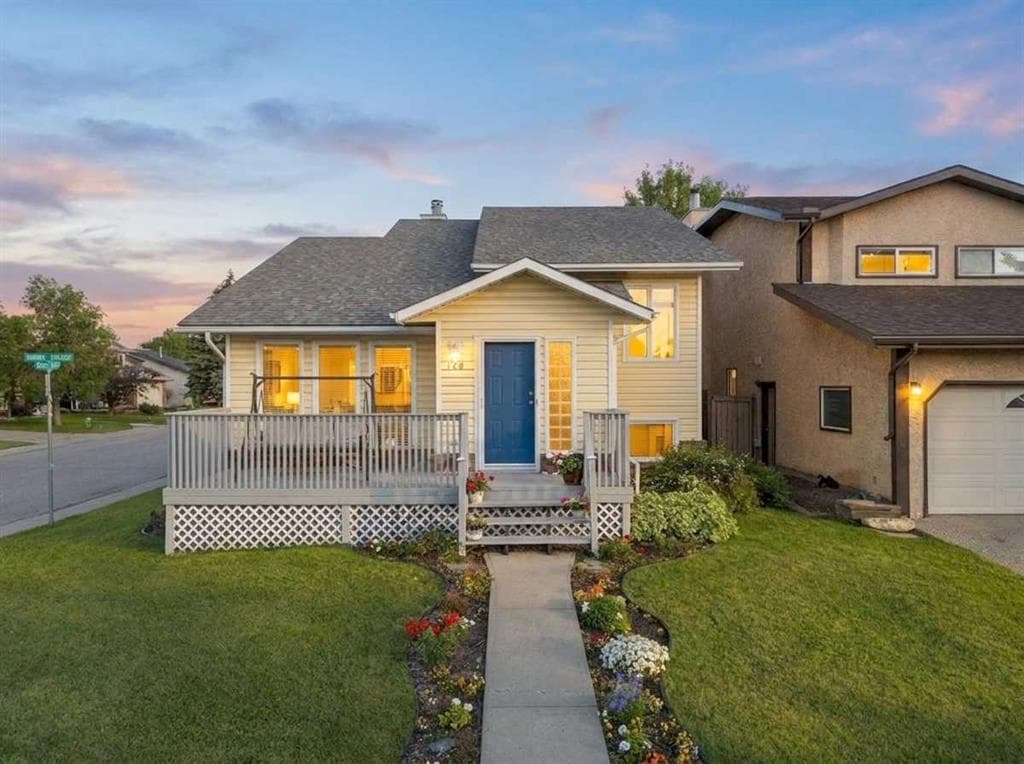 4-bed Detached for sale at 128 Sunvale Crescent SE, Calgary