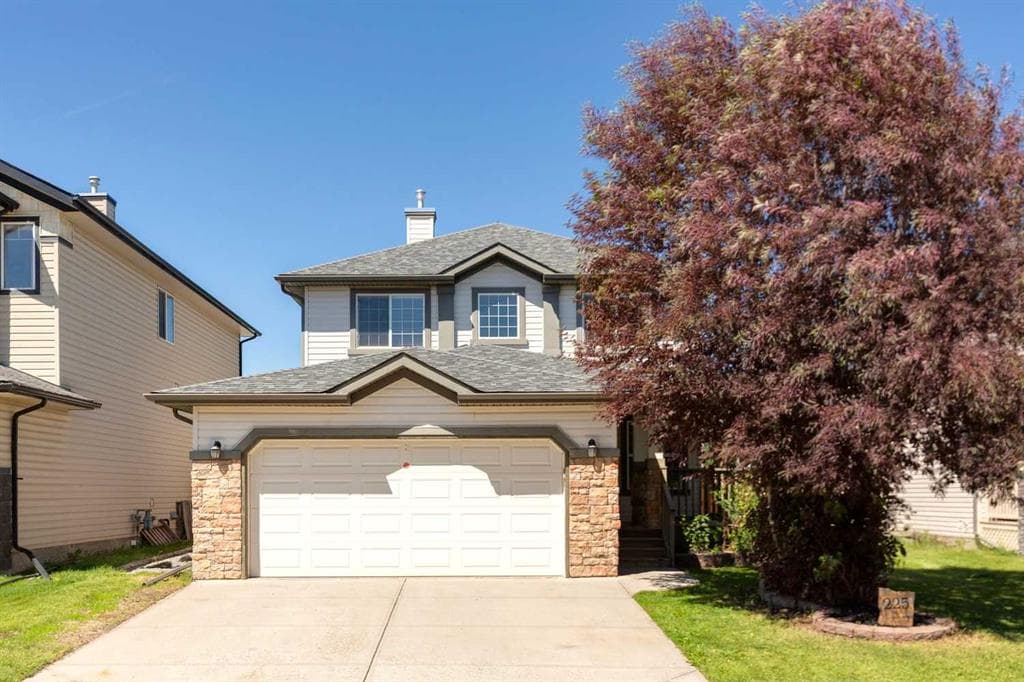3-bed Detached for sale at 225 West Lakeview Drive, Chestermere