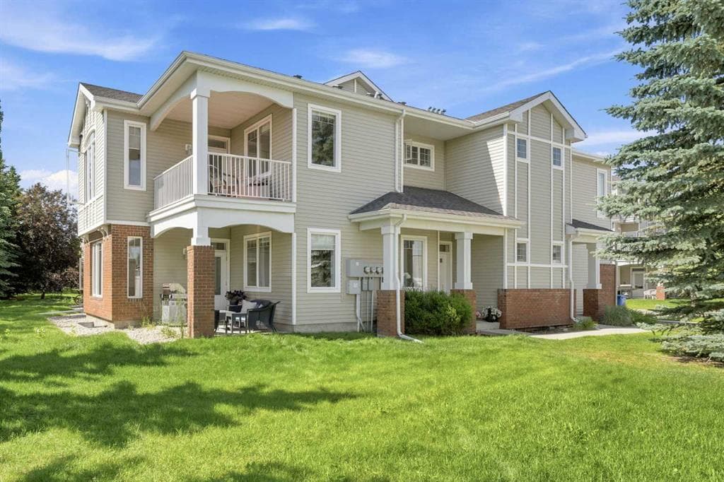 4-bed Townhouse for sale at 1001, 8000 Wentworth Drive SW, Calgary