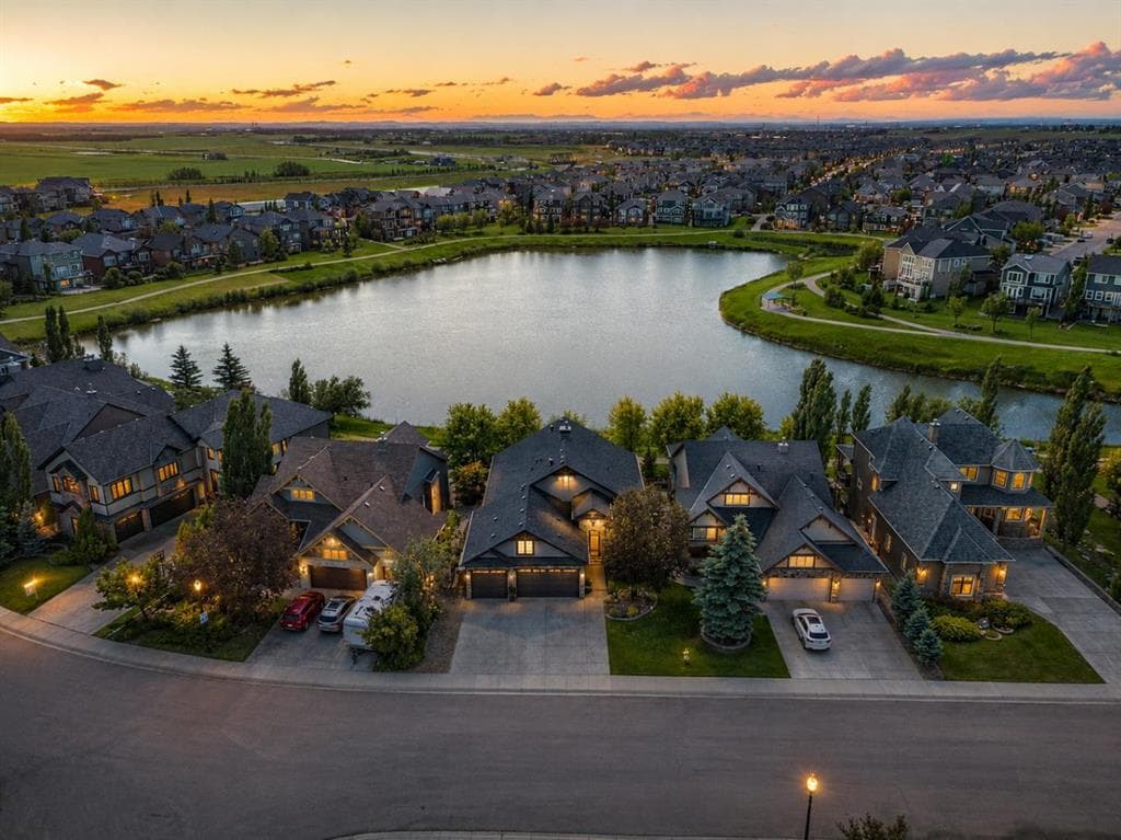 5-bed Detached for sale at 469 Rainbow Falls Way, Chestermere