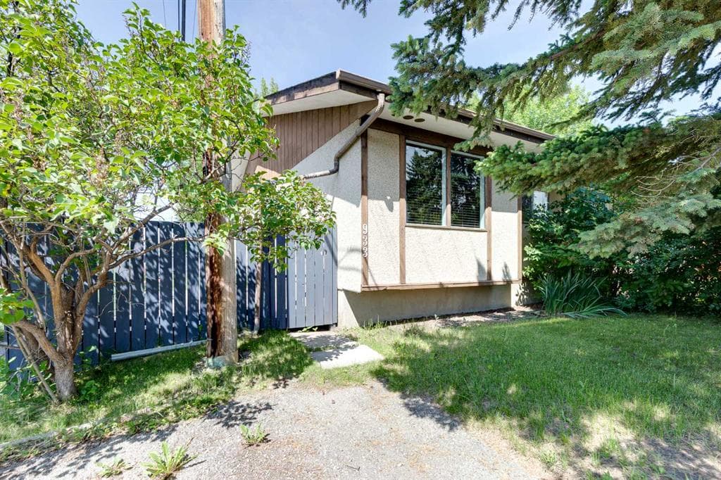 2-bed Semi-detached for sale at 933 Marcombe Drive NE, Calgary