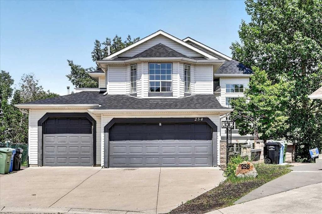 254 Douglas Glen Heath SE — photo 1