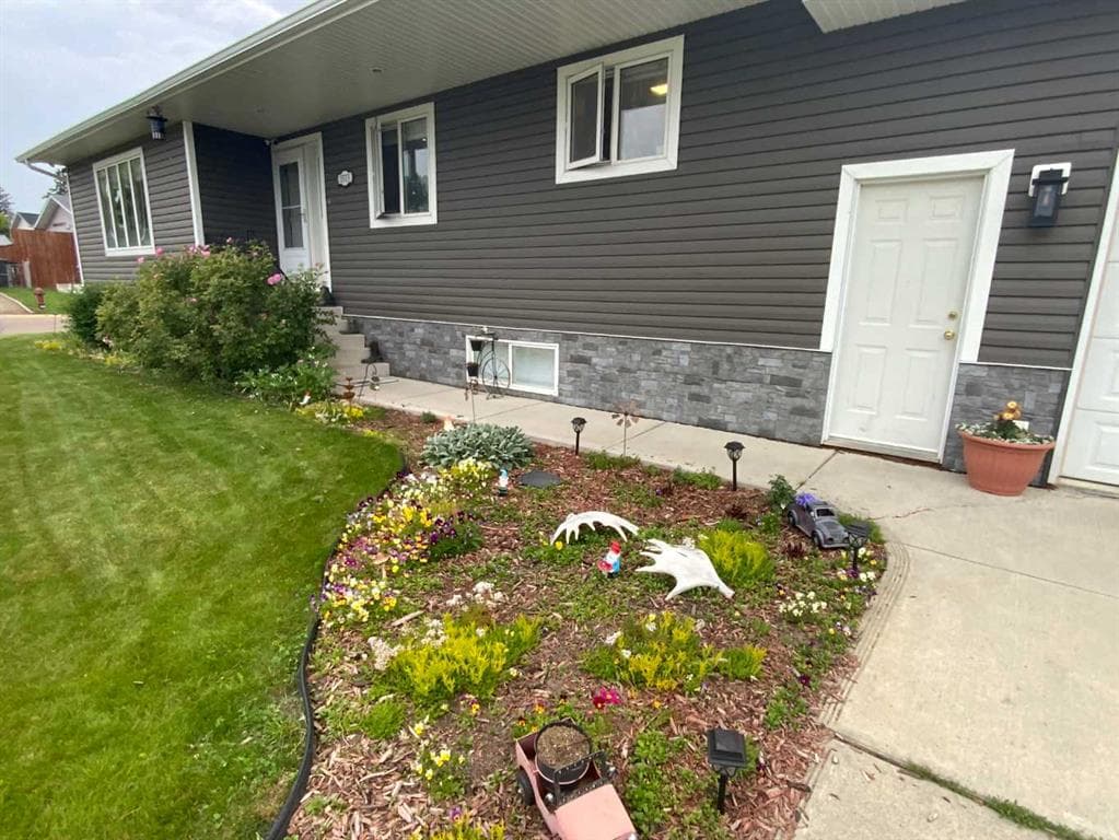 3-bed Detached for sale at 1513 Westview Drive, Bowden