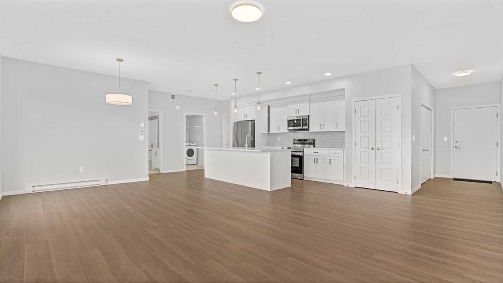 1302, 220 Seton Grove SE — photo 1