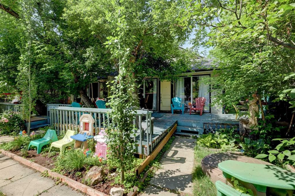 3-bed Semi-detached for sale at 7622 34 Avenue NW, Calgary