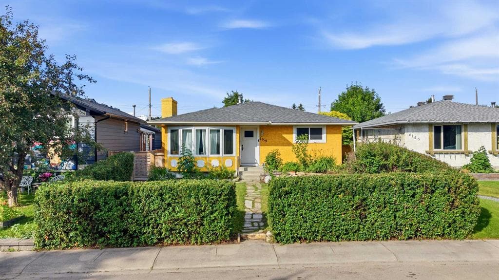 4-bed Detached for sale at 4159 Doverbrook Road SE, Calgary