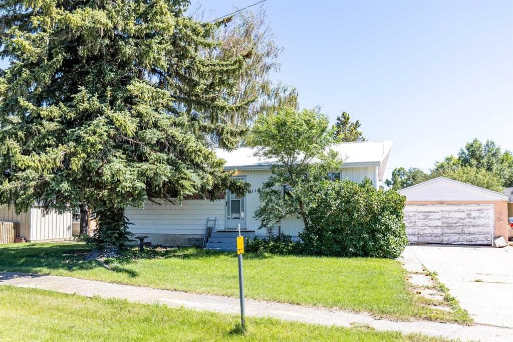 2-bed Detached for sale at 5119 55 Avenue, Stavely