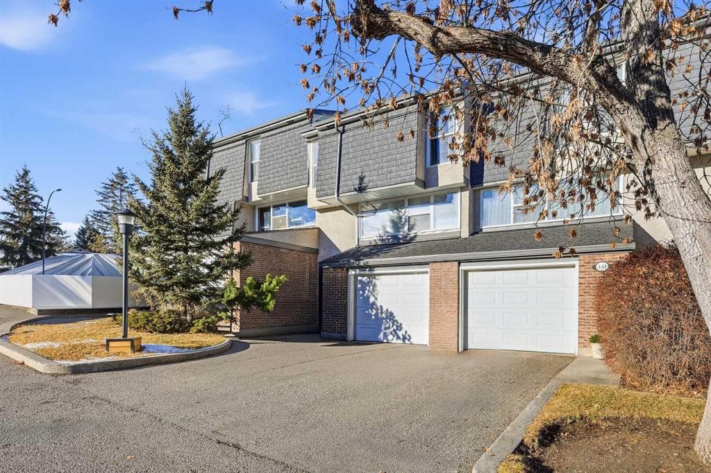 443 Brae Glen Crescent SW — photo 1