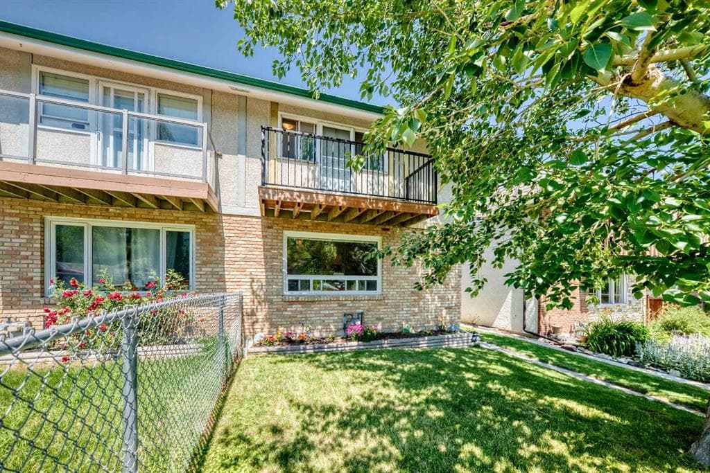3-bed Semi-detached for sale at 1926 28 Avenue SW, Calgary