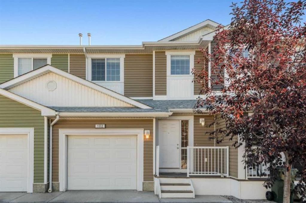 3-bed Townhouse for sale at 102, 800 Yankee Valley Boulevard SE, Airdrie