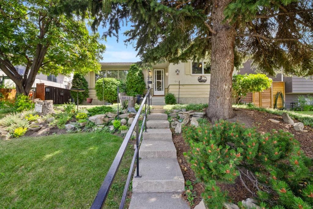 6832 Huntchester Road NE — photo 1