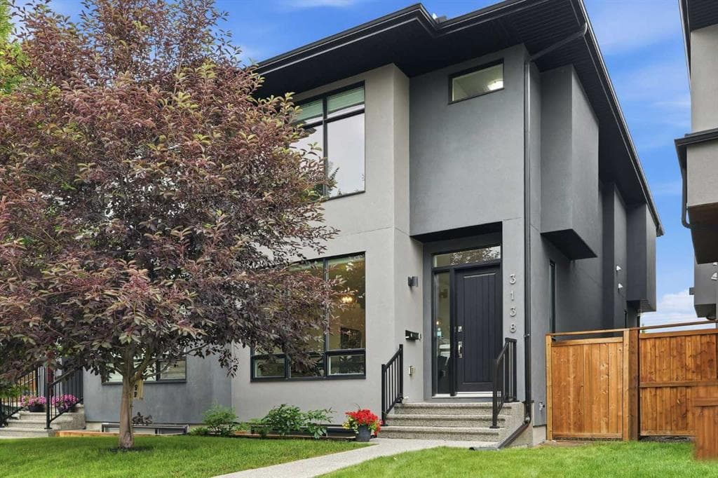 3138 44 Street SW — photo 1