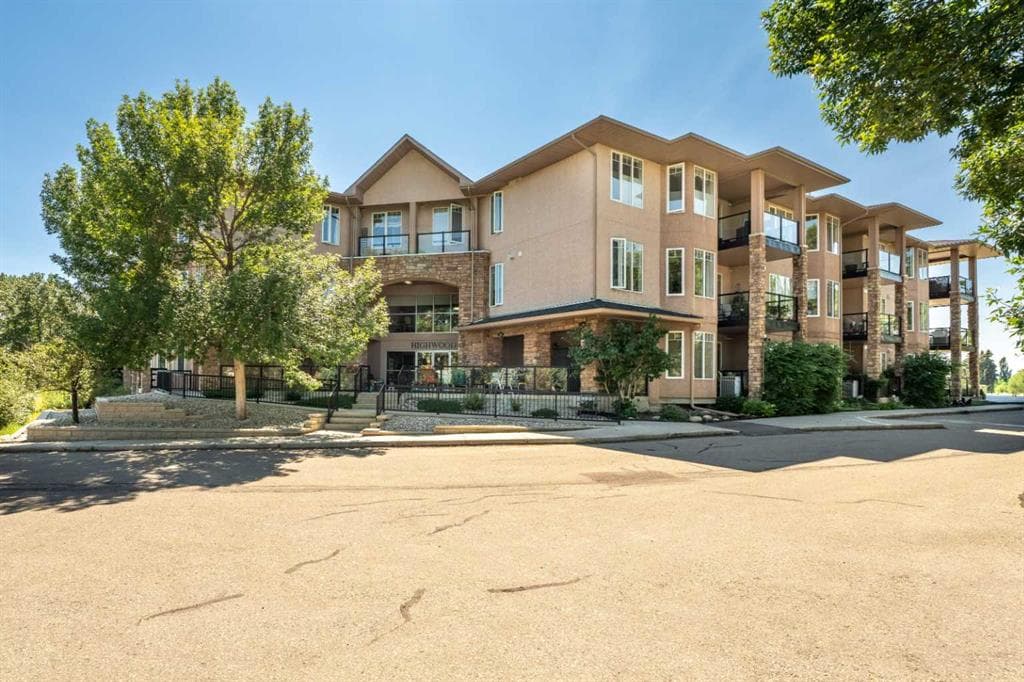1-bed Apartment for sale at 108, 500 7 Street NW, High River