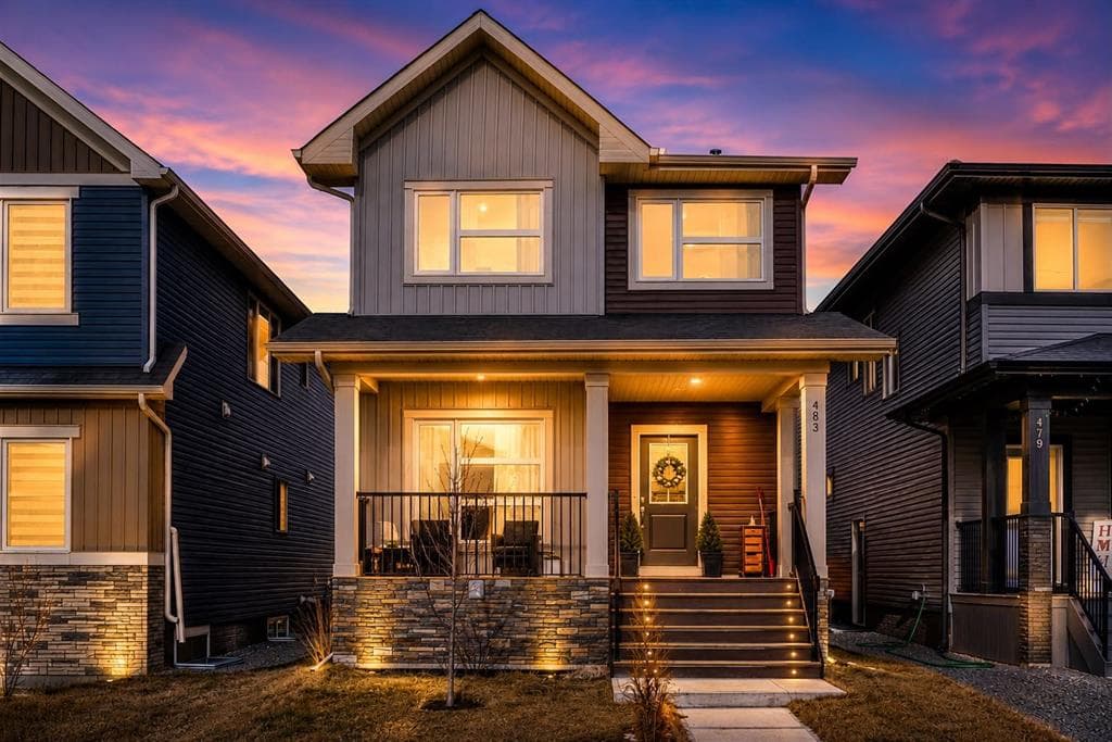 5-bed Detached for sale at 483 Lawthorn Way SE, Airdrie