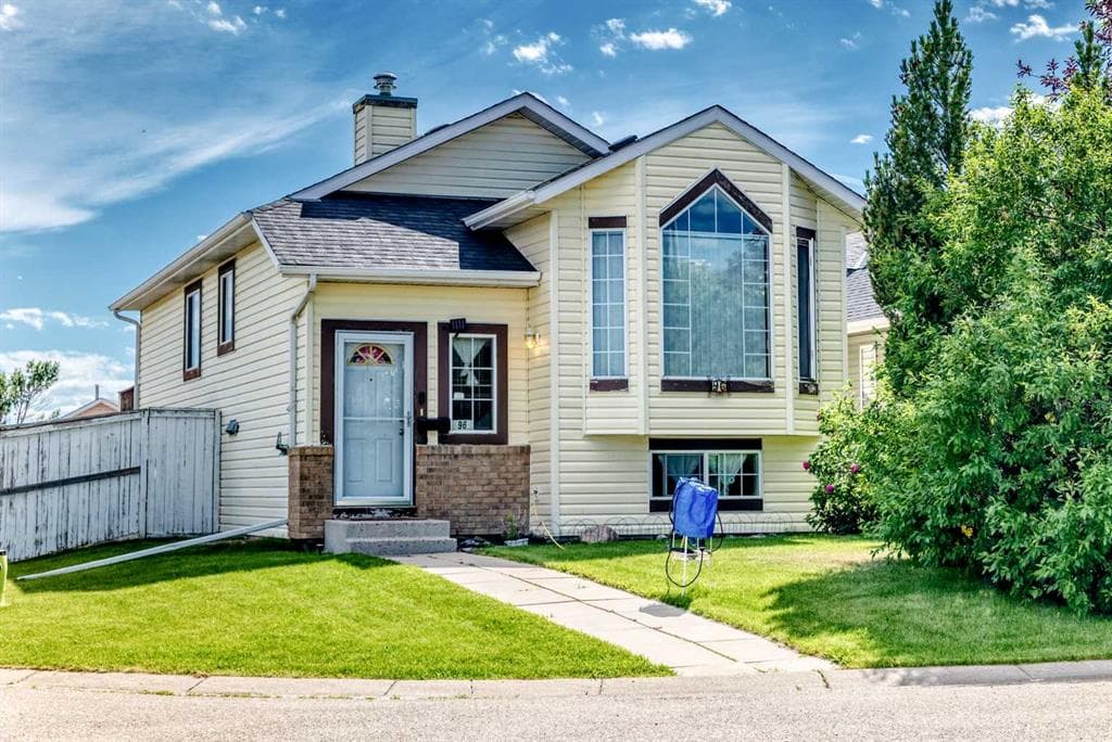 4-bed Detached for sale at 96 COVINGTON Court NE, Calgary