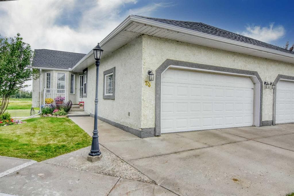 2-bed Semi-detached for sale at 33 Strathmore Lakes Bay, Strathmore