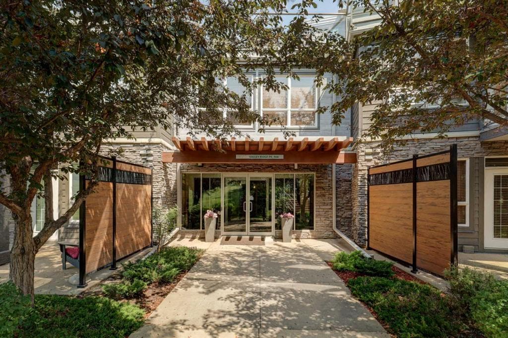 2-bed Apartment for sale at 105, 11642 Valley Ridge Park NW, Calgary
