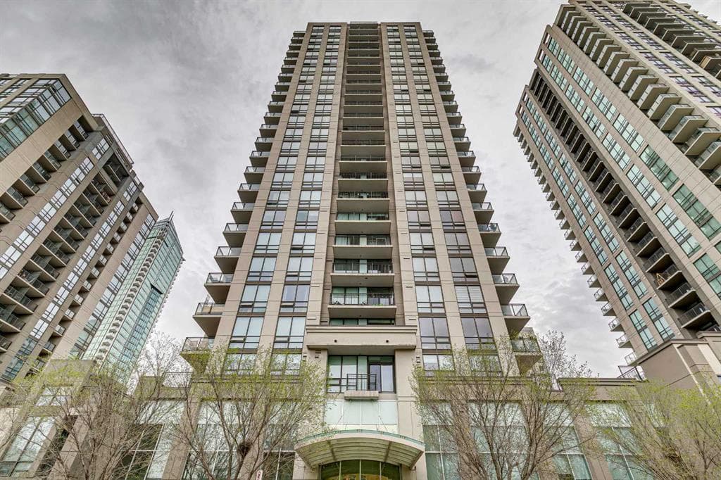 806, 1118 12 Avenue SW — photo 1