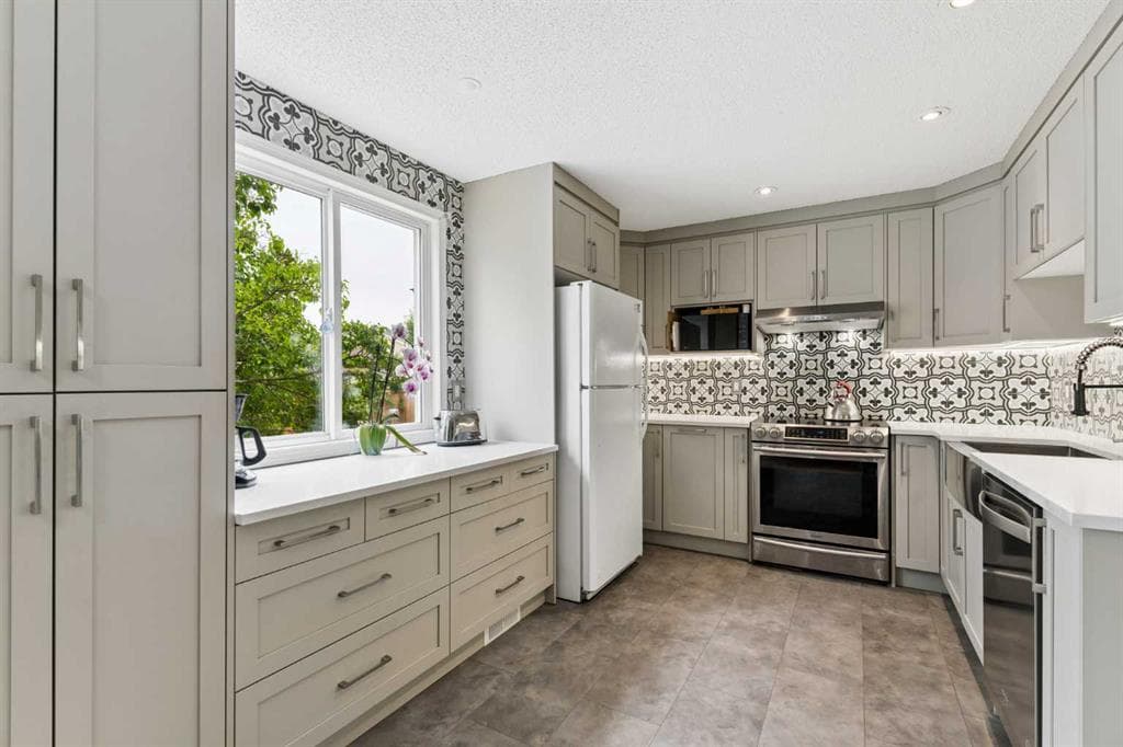 3-bed Detached for sale at 152 Erin Dale Crescent SE, Calgary