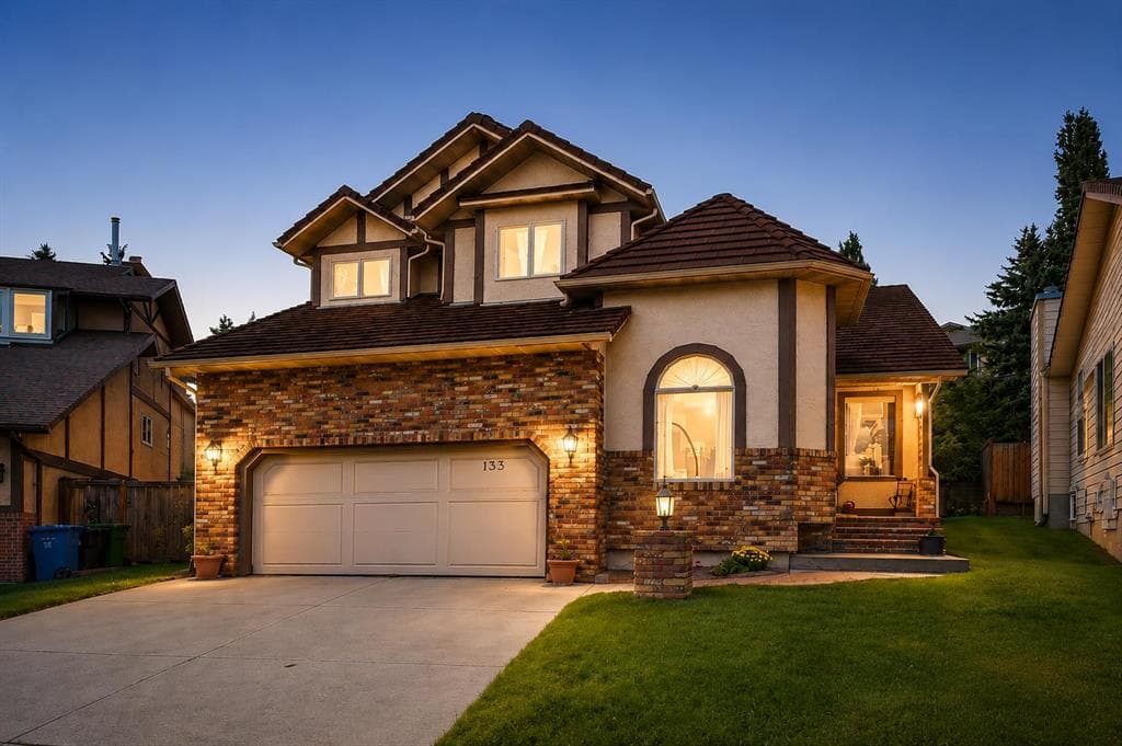 3-bed Detached for sale at 133 Signal Hill Circle SW, Calgary