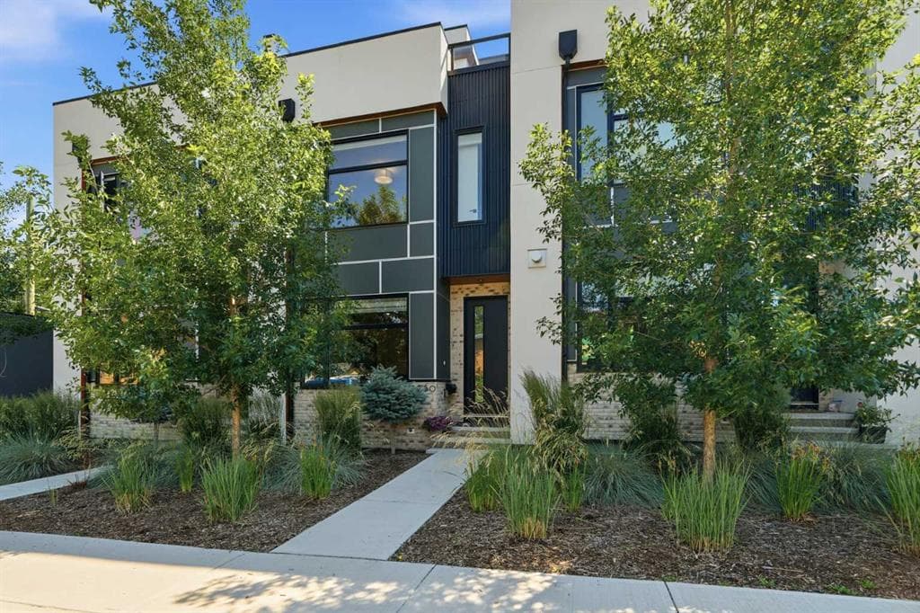3-bed Townhouse for sale at 3250 18 Street SW, Calgary