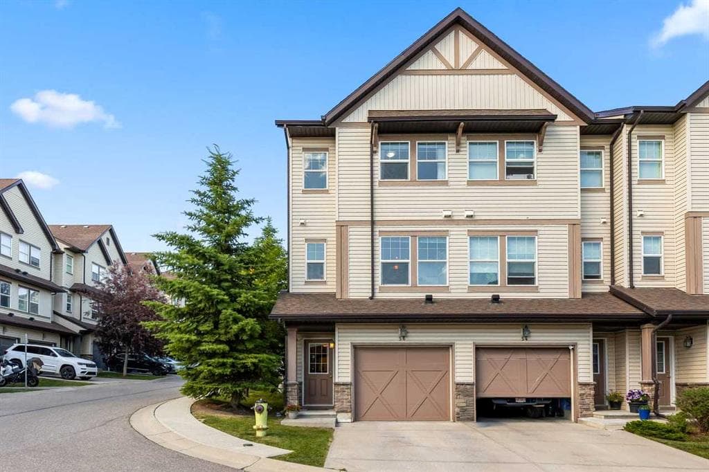 3-bed Townhouse for sale at 56, 28 Heritage Drive, Cochrane
