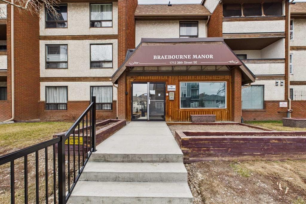 2-bed Apartment for sale at 111, 1712 38 Street SE, Calgary