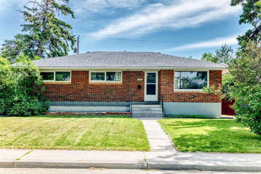 5620 Buckthorn Road NW — photo 1