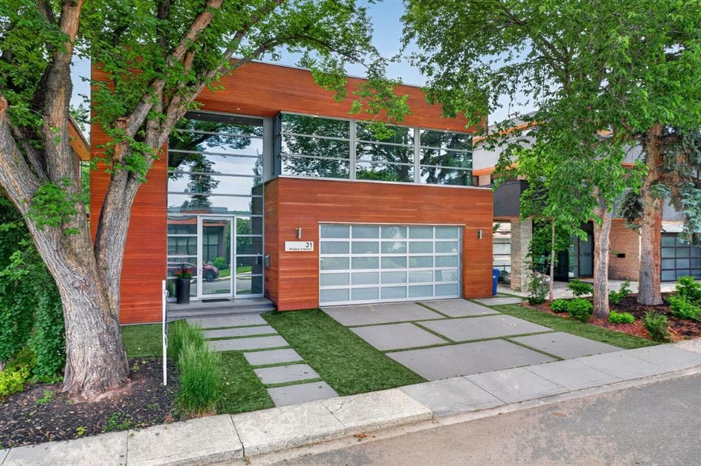 4-bed Detached for sale at 31 Windsor Crescent SW, Calgary