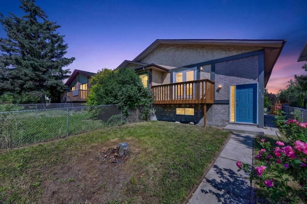 5-bed Semi-detached for sale at 218 Bermuda Drive NW, Calgary