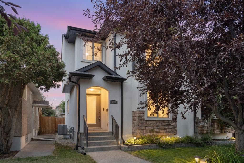 4-bed Semi-detached for sale at 448 25 Avenue NW, Calgary