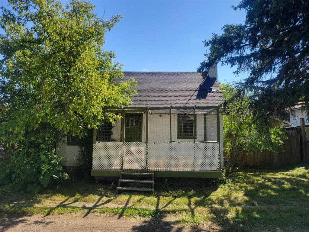 1 Elm Avenue — photo 1