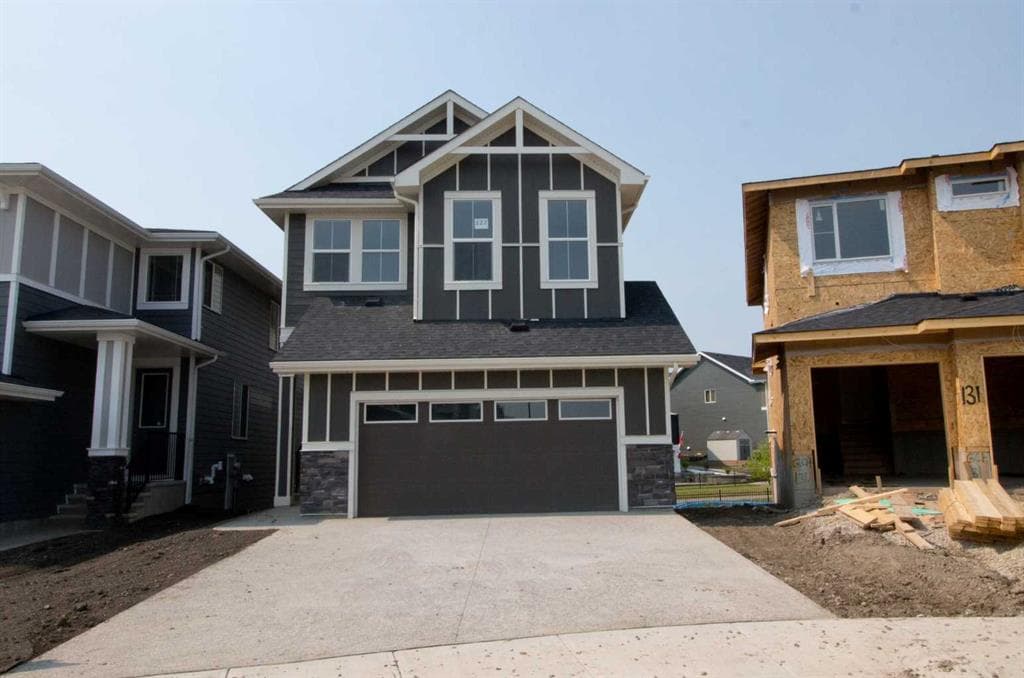 127 Sundown Crescent — photo 1