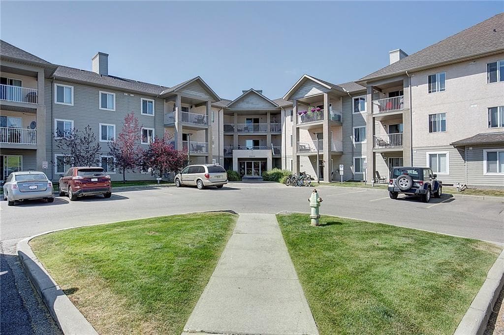 2-bed Apartment for sale at 216, 2000 Citadel Meadow Point NW, Calgary