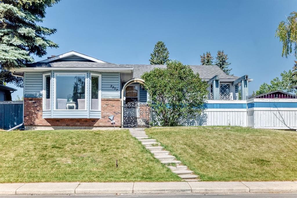 5-bed Detached for sale at 2203 65 Street NE, Calgary