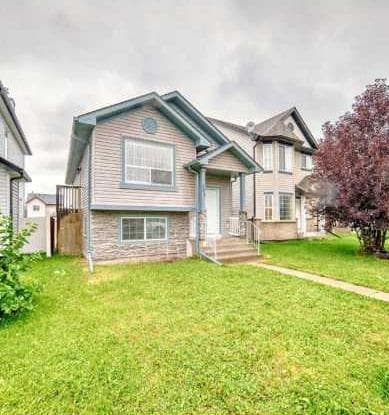 2-bed Detached for sale at 202 Saddlemead Green NE, Calgary